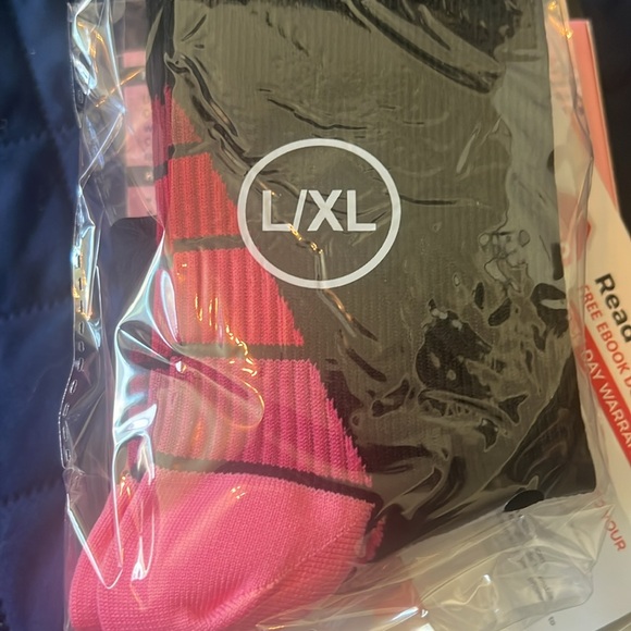 Physics Gear Compression Socks. Womens size L/XL. 4 pairs of socks NWT - Picture 4 of 4